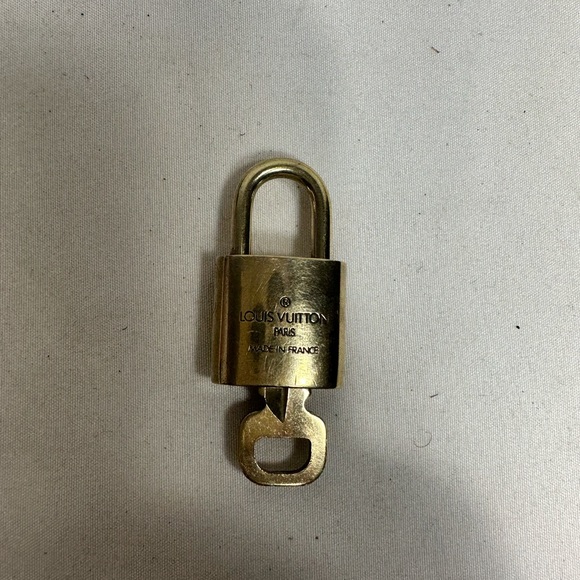 Louis Vuitton Lock and Key - Picture 2 of 2